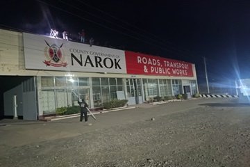 BANNERS & BILLBOARDS